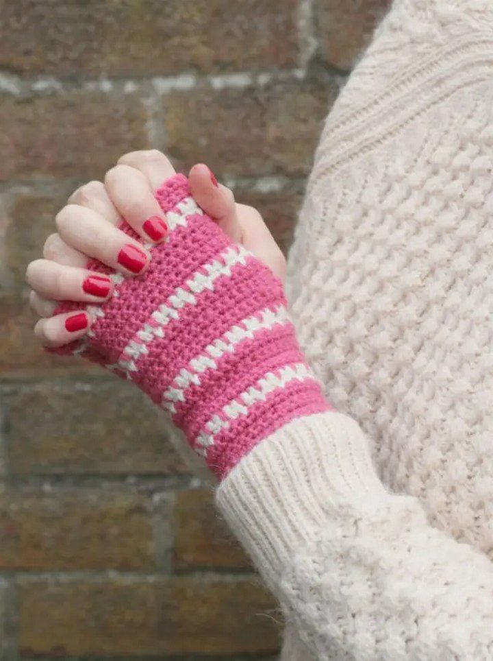 Spike Stitch Crochet Handwarmers Pattern