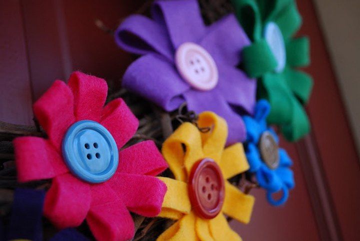 Spring Felt Flower With Button