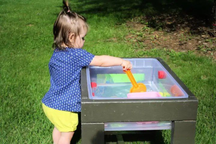 DIY Toddlers Water Table