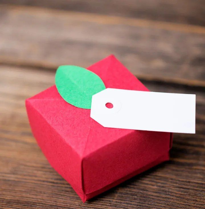 Making A Paper Apple Box for Teachers