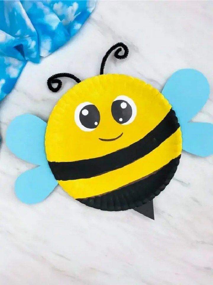 Making Paper Plate Bee