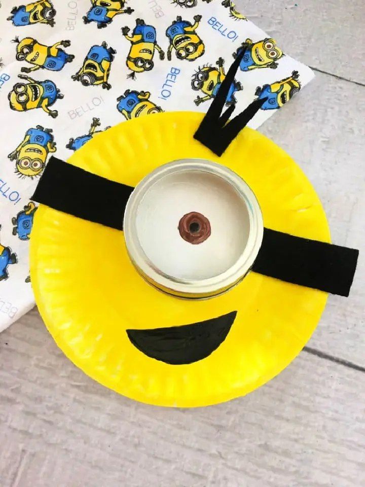 Yellow Paper Plate Minion for Kids