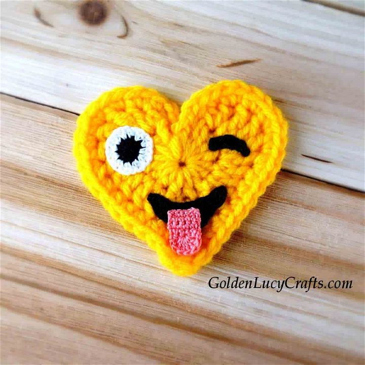 Crochet Heart Emoji – Crazy Face