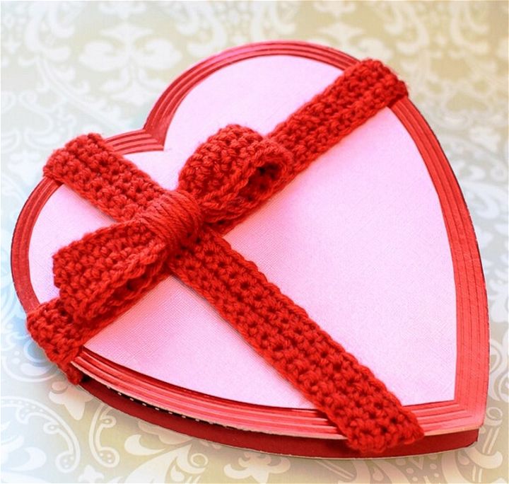 Decorate a Plain Valentines Box with this Crochet Bow Pattern