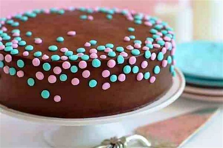 Gender Reveal Surprise inside Cake