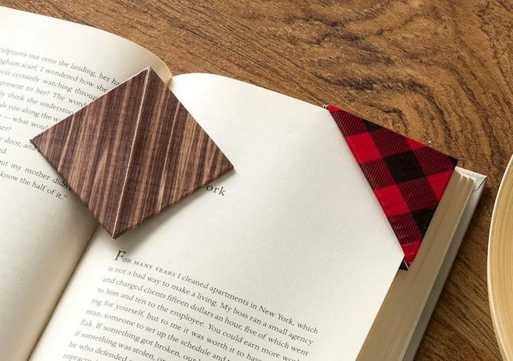 DIY Corner Bookmarks
