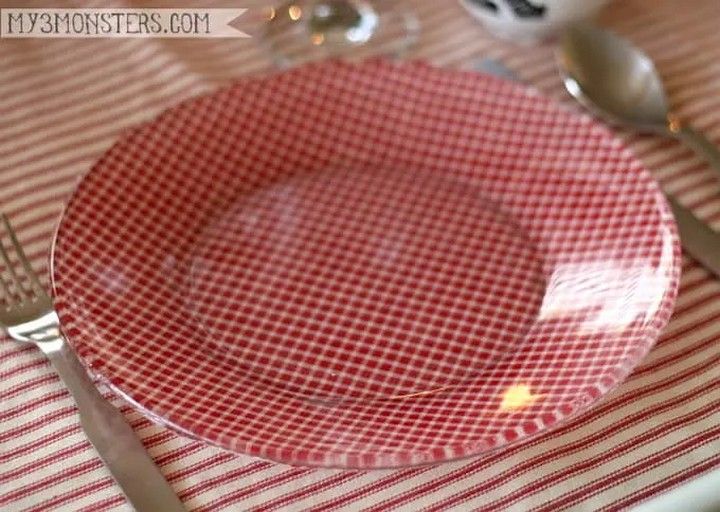 DIY Plates Your Guests Will Admire